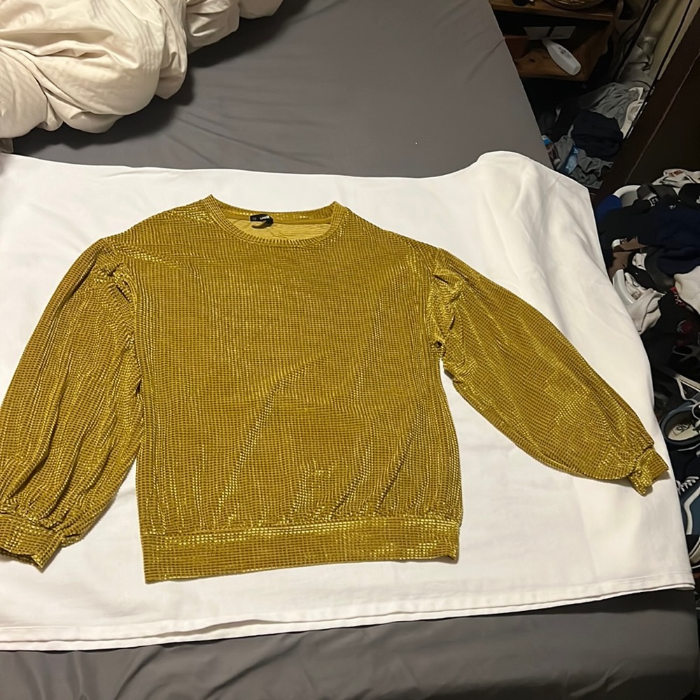 The most beautiful and soft New Year’s Eve shirt!